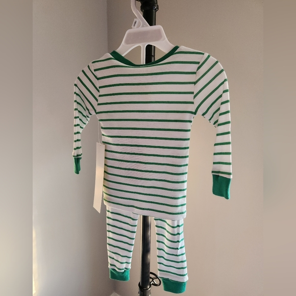 Size 12 months 100% organic cotton Christmas pajama set 12 months - Picture 2 of 8